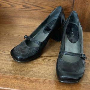 Nine West black Mary Jane pumps